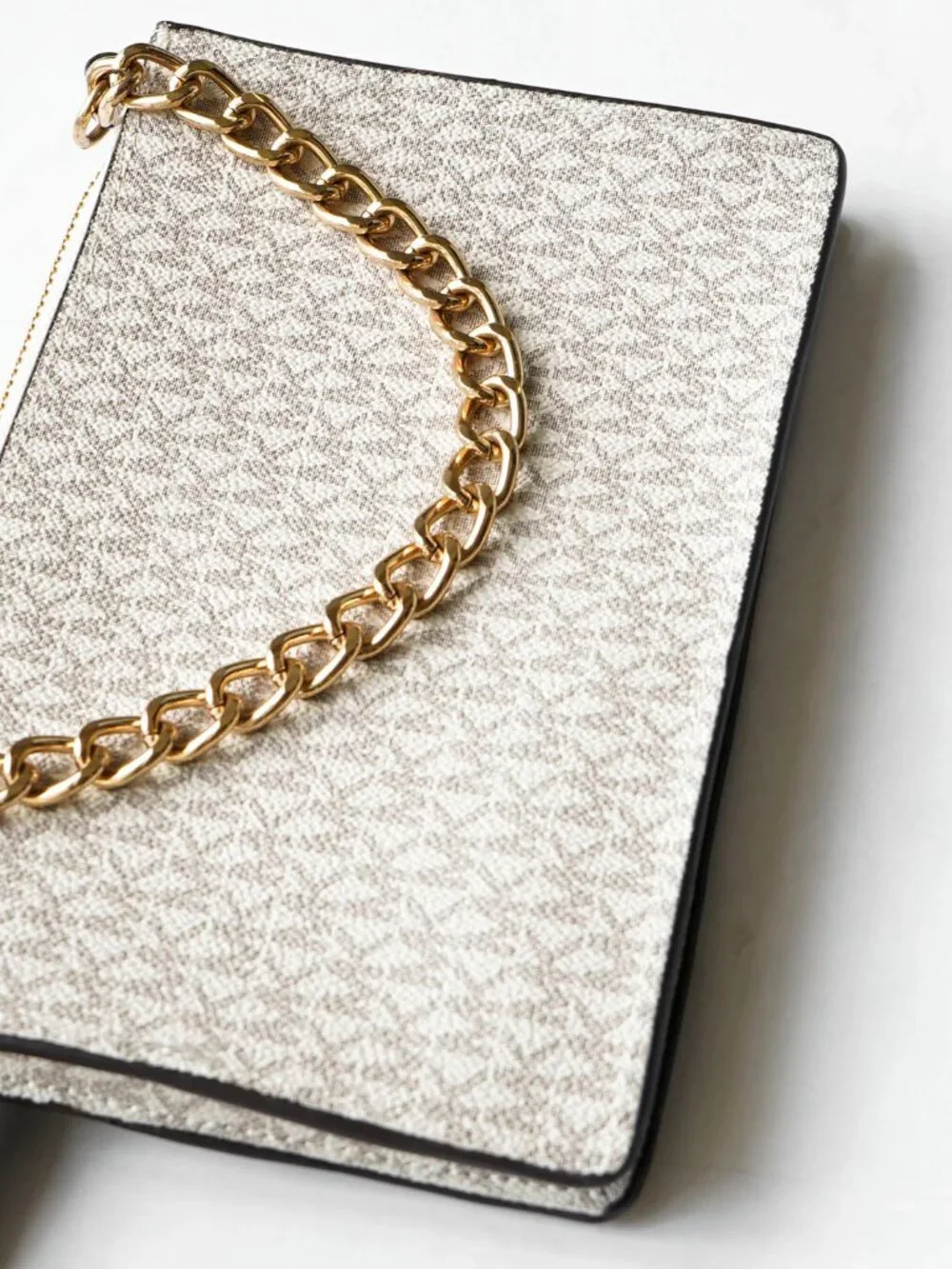 Michael Kors Belt Bag Vanilla Signature Fanny Pack White Gold Tone MK Logo